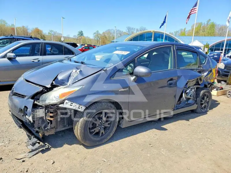 2014 Toyota PRIUS фото