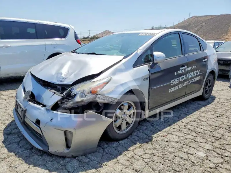 2014 Toyota PRIUS фото
