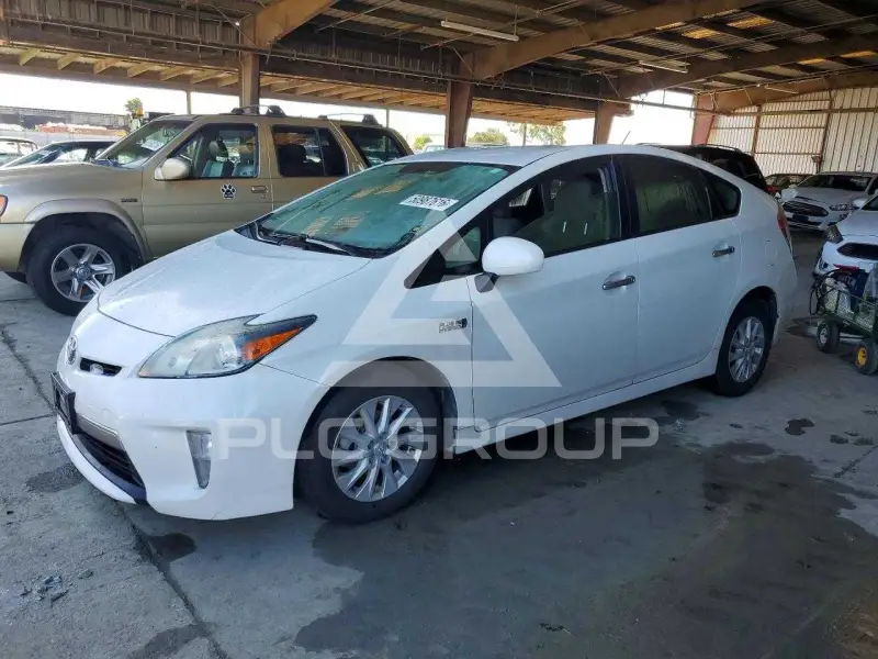 2014 Toyota PRIUS фото