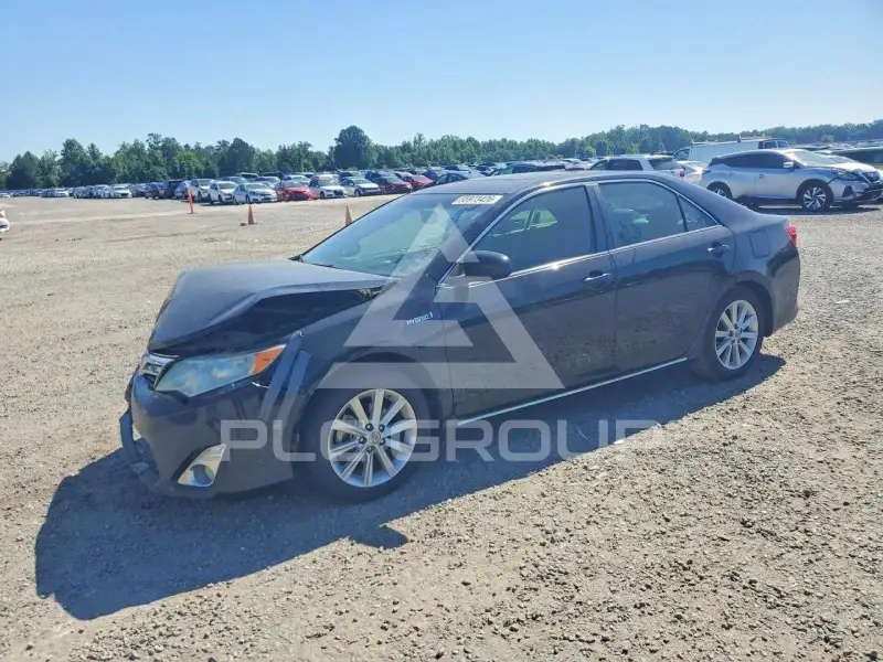 2014 Toyota CAMRY фото