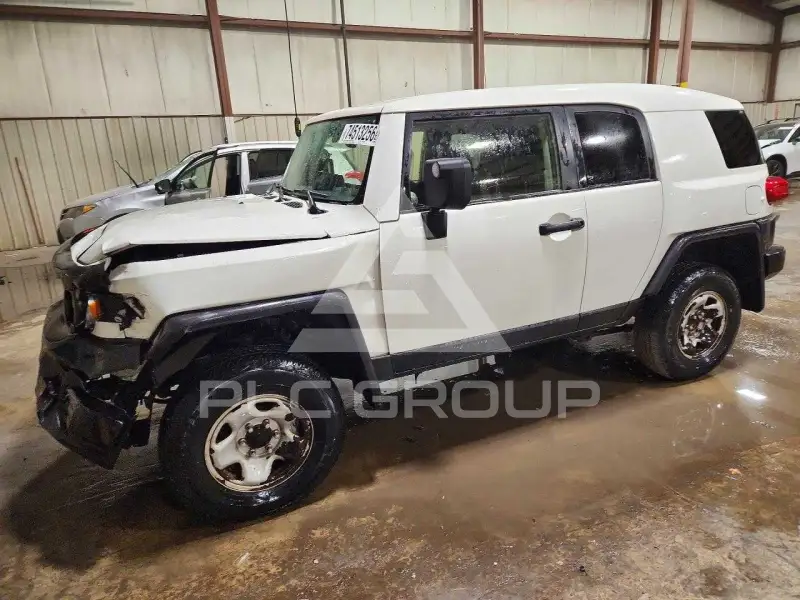 2014 Toyota FJ Cruiser фото