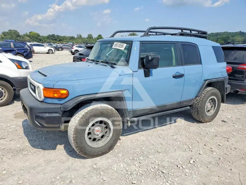 2014 Toyota FJ Cruiser фото
