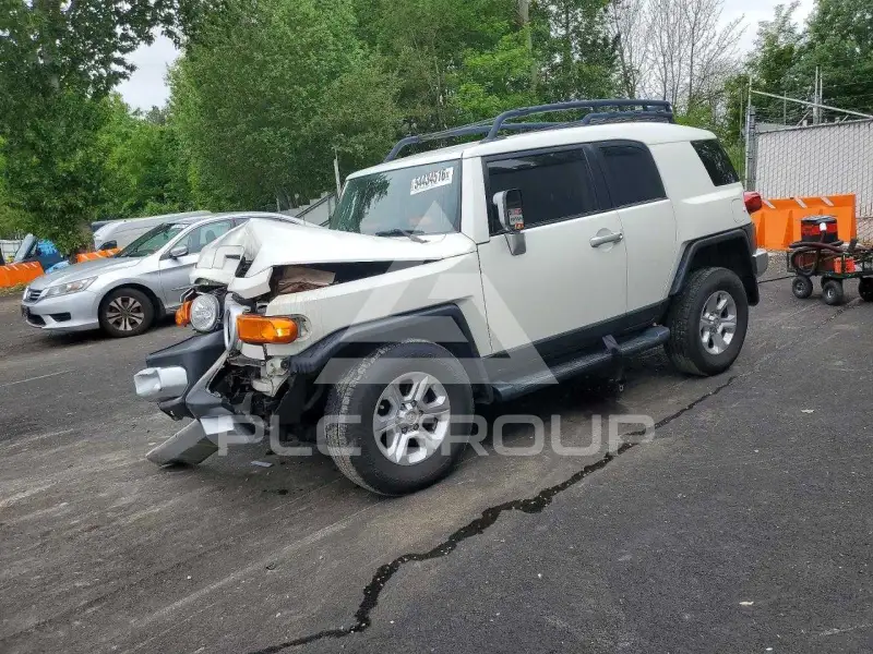 2014 Toyota FJ Cruiser фото