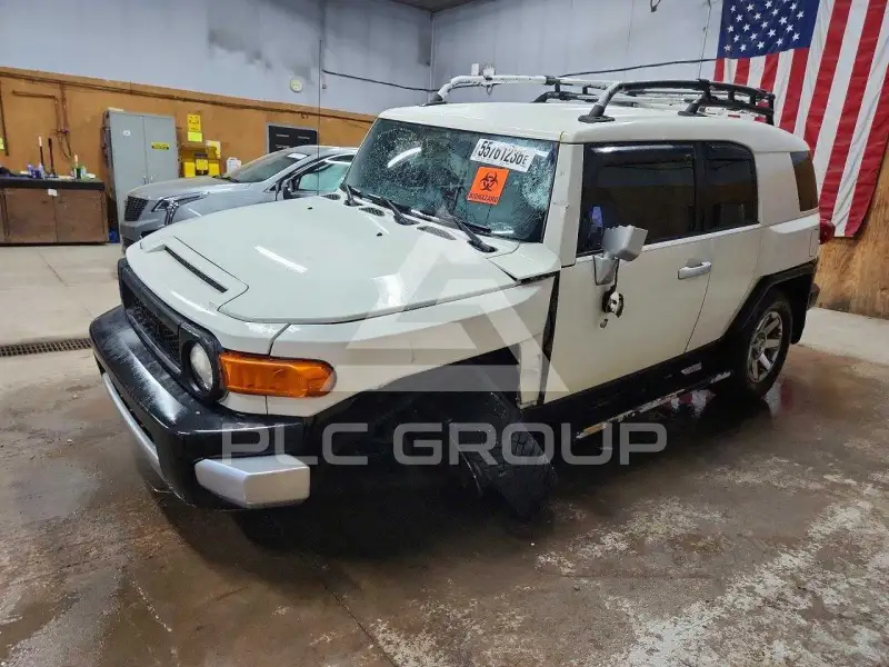 2014 Toyota FJ Cruiser фото