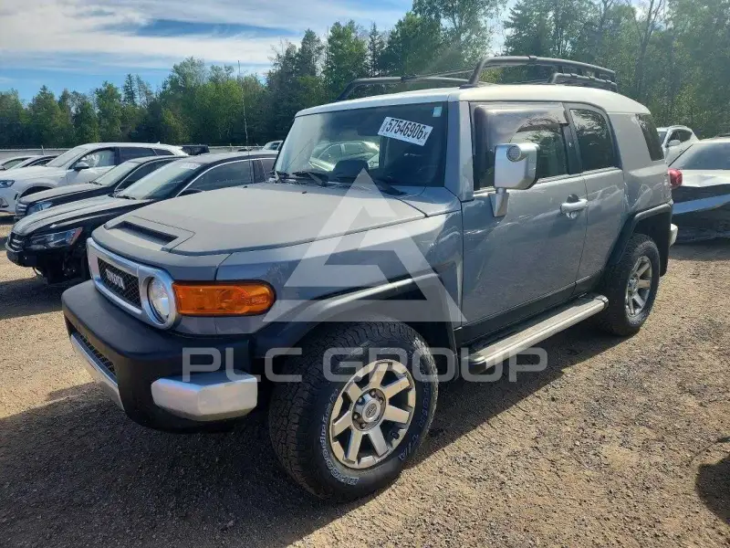 2014 Toyota FJ Cruiser photo