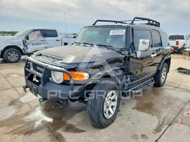 2014 Toyota FJ Cruiser photo