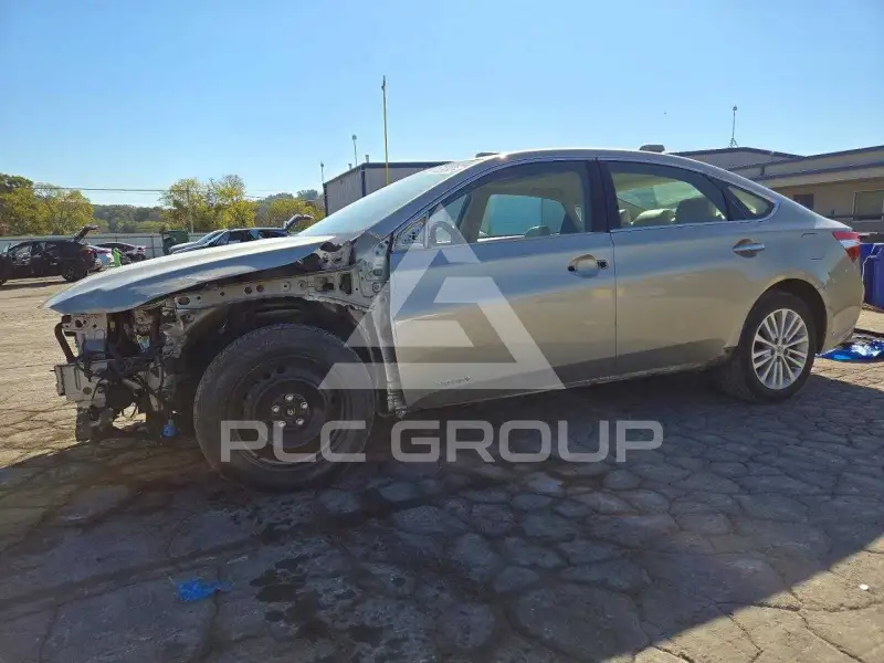 2014 Toyota AVALON photo