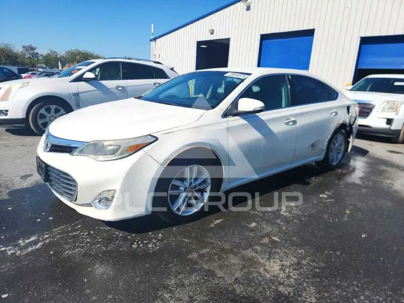 2014 Toyota AVALON photo