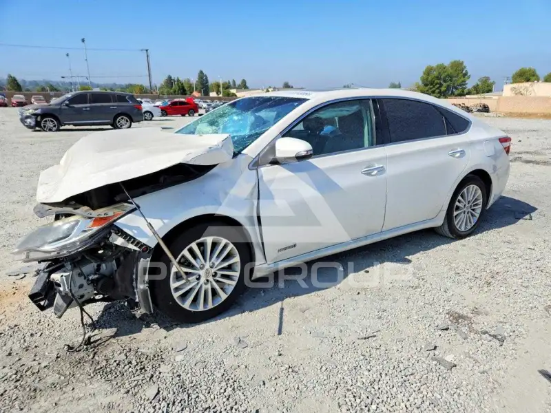 2014 Toyota AVALON photo