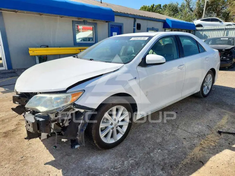 2014 Toyota CAMRY фото