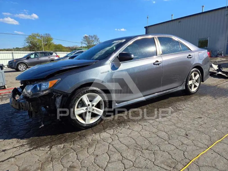 2014 Toyota CAMRY фото