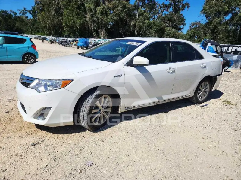 2014 Toyota CAMRY фото