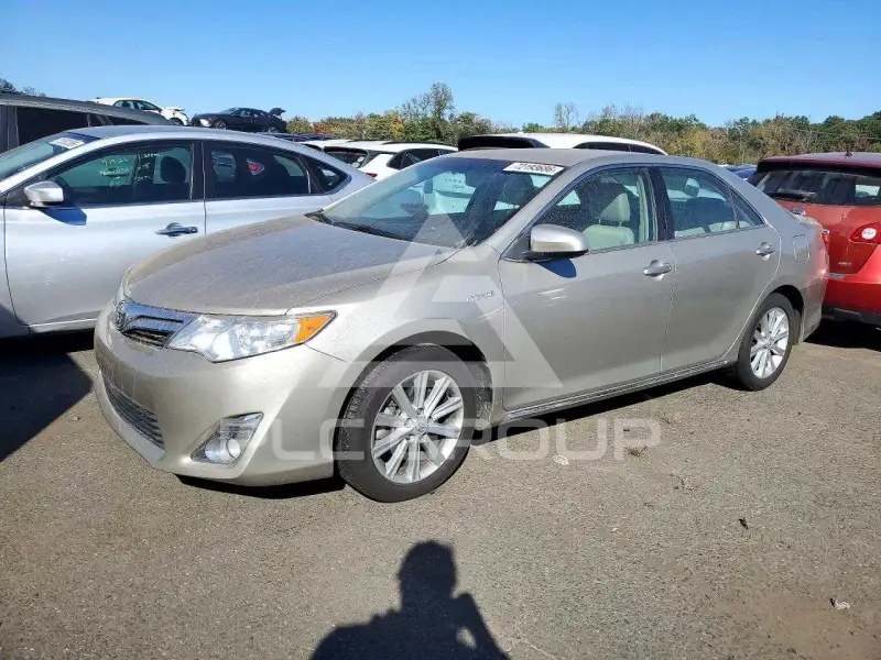 2014 Toyota CAMRY фото