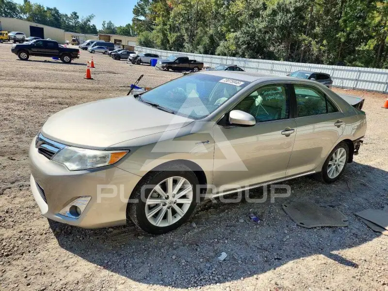 2014 Toyota CAMRY фото