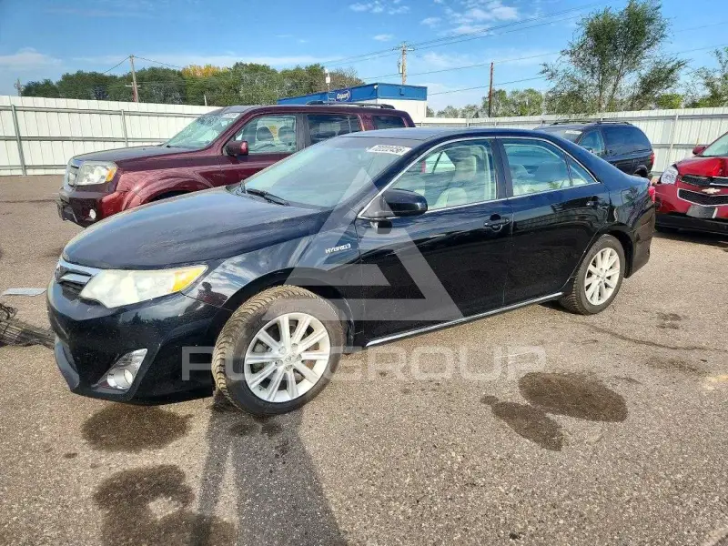2014 Toyota CAMRY фото