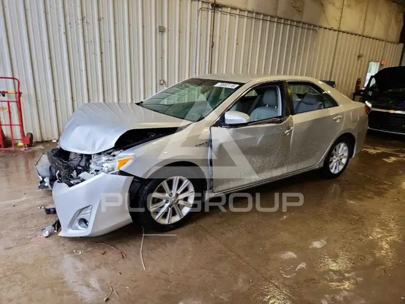2014 Toyota CAMRY photo