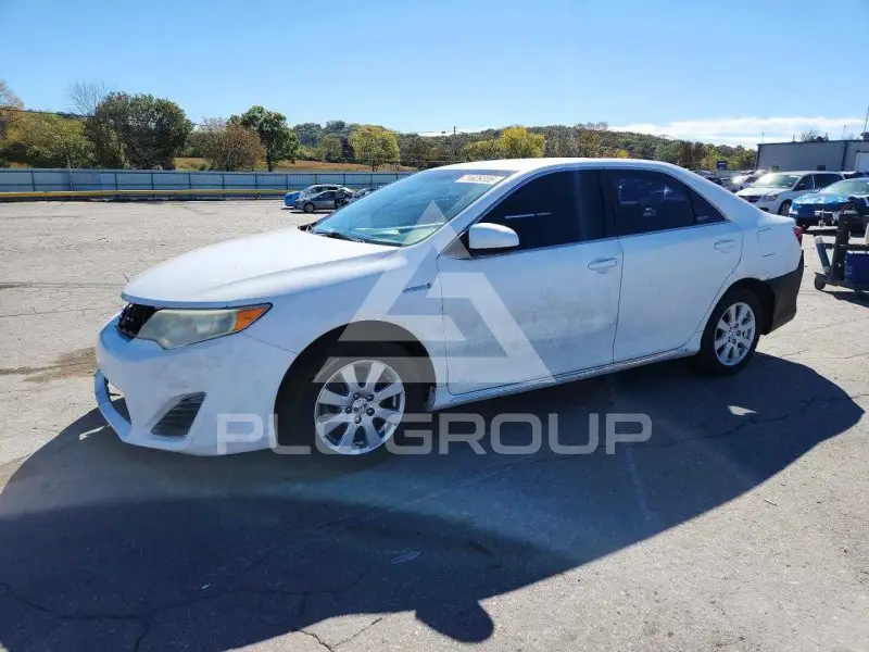 2014 Toyota CAMRY фото