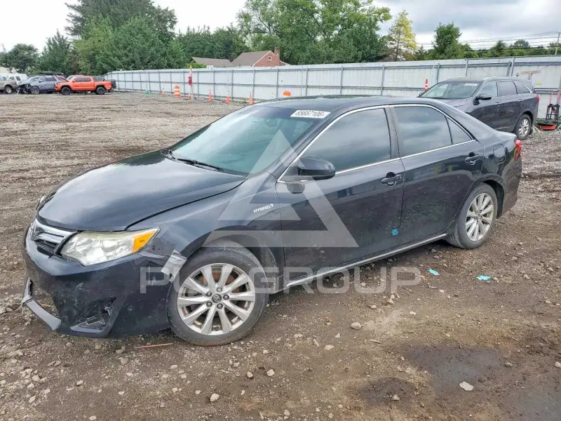 2014 Toyota CAMRY photo