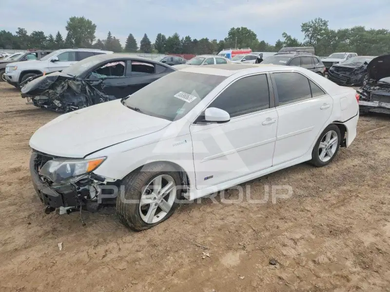 2014 Toyota CAMRY фото