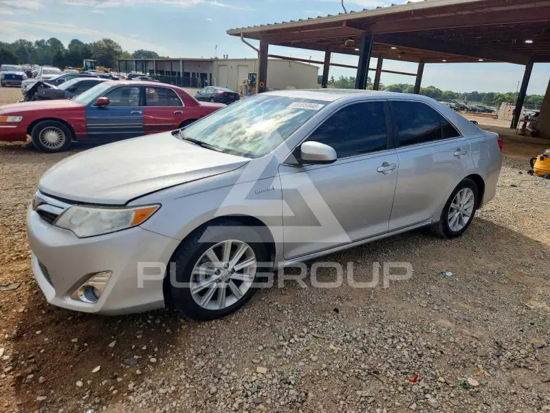 2014 Toyota CAMRY фото