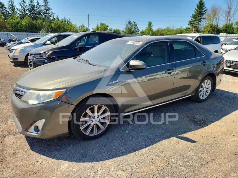 2014 Toyota CAMRY photo
