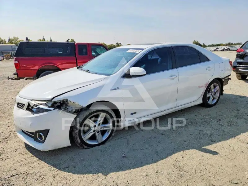 2014 Toyota CAMRY фото