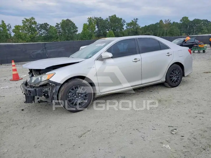 2014 Toyota CAMRY фото