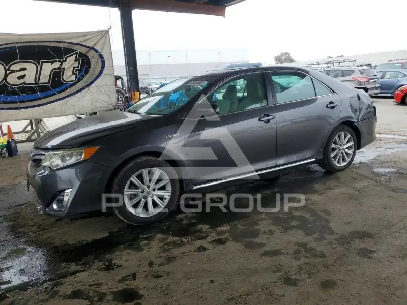 2014 Toyota CAMRY фото