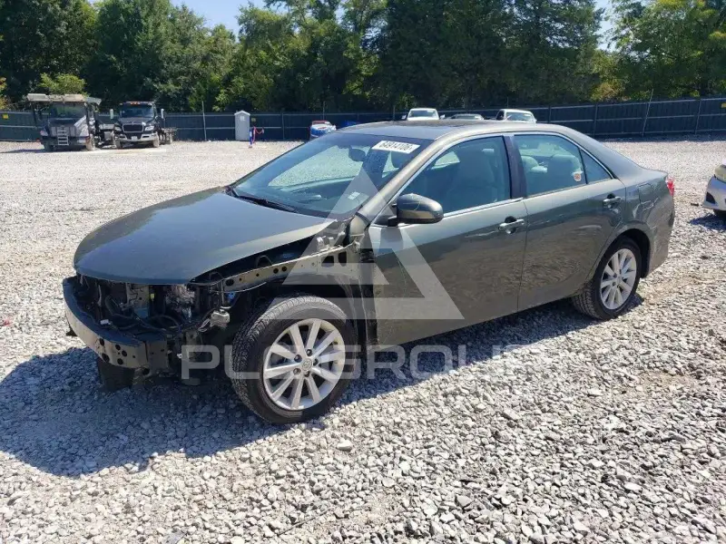 2014 Toyota CAMRY фото