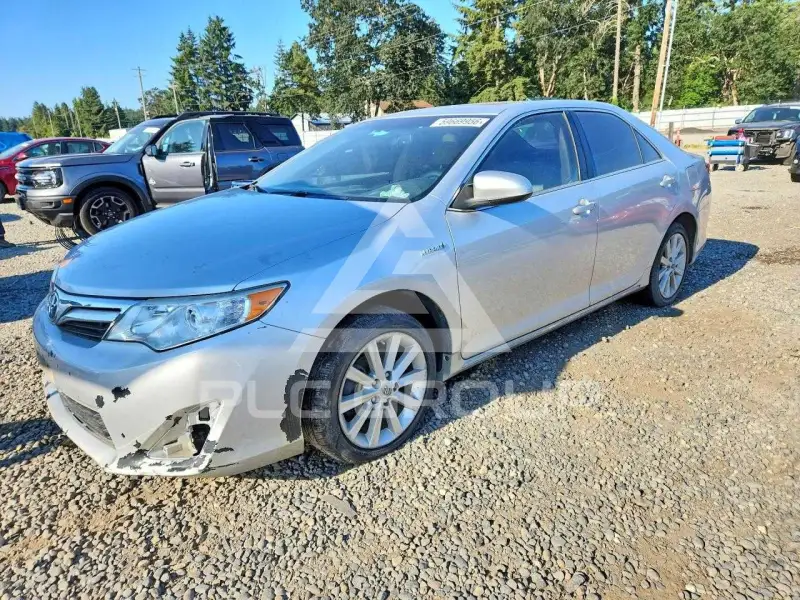 2014 Toyota CAMRY фото