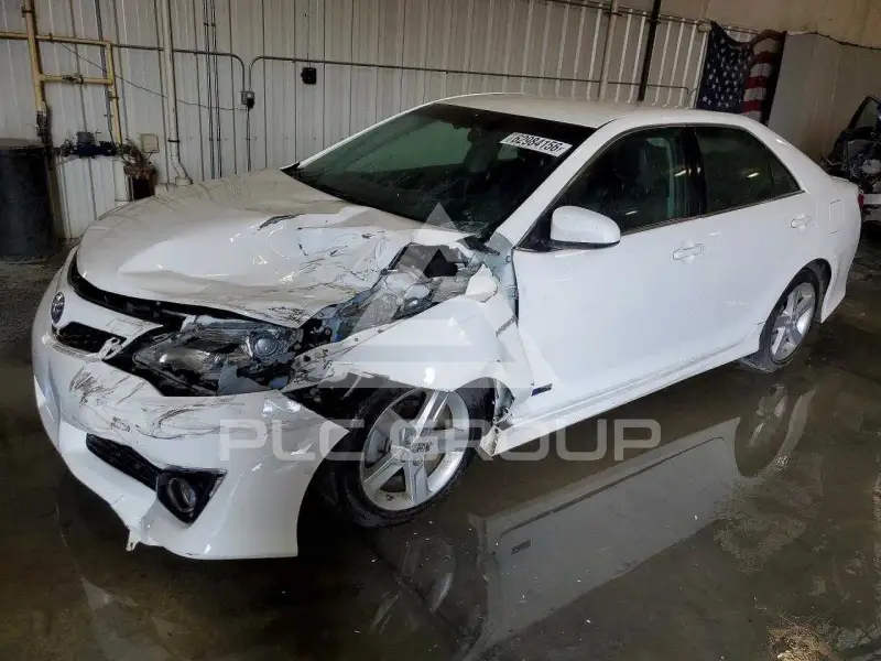 2014 Toyota CAMRY photo