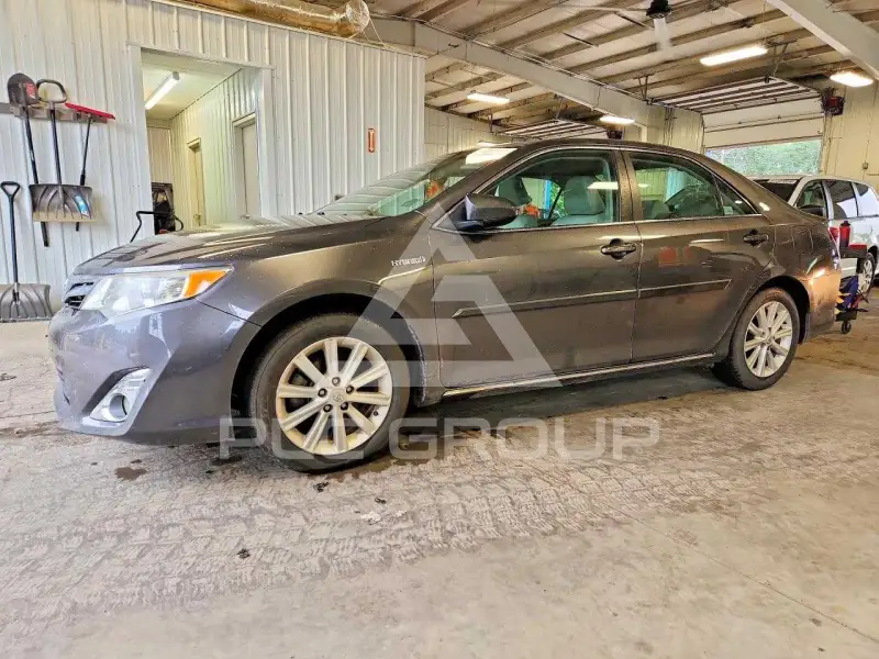 2014 Toyota CAMRY фото