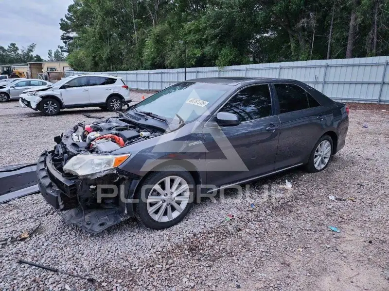 2014 Toyota CAMRY photo