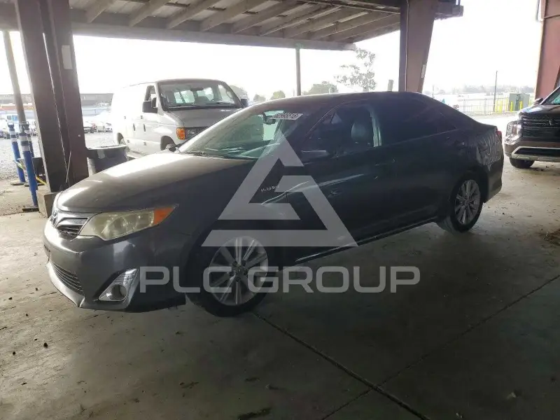 2014 Toyota CAMRY фото