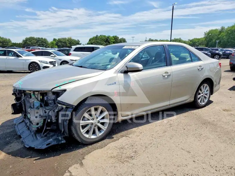 2014 Toyota CAMRY фото