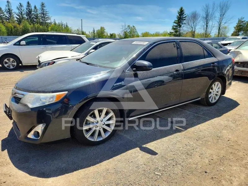 2014 Toyota CAMRY фото