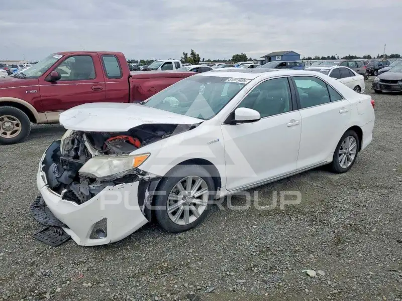 2014 Toyota CAMRY фото