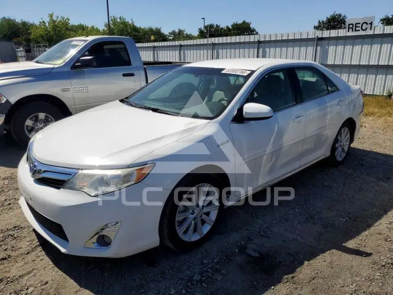 2014 Toyota CAMRY фото