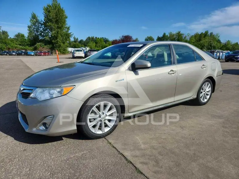 2014 Toyota CAMRY фото