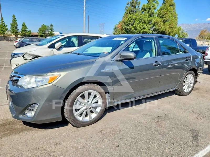 2014 Toyota CAMRY фото