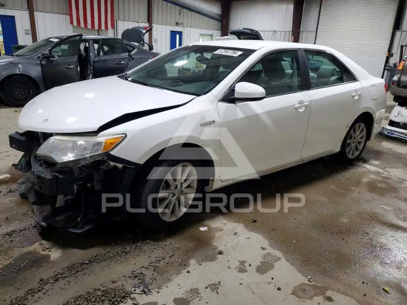 2014 Toyota CAMRY фото
