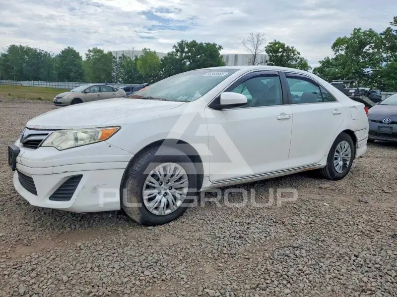 2014 Toyota CAMRY photo