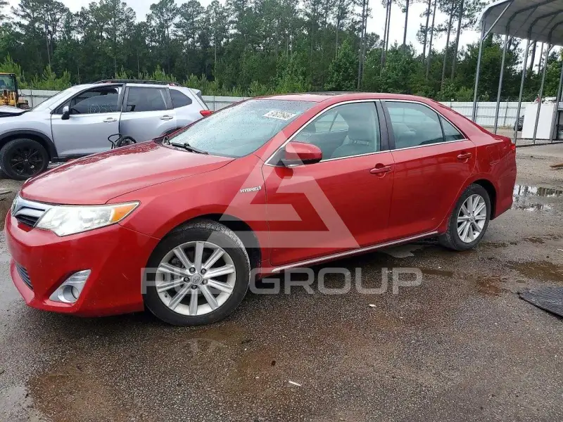2014 Toyota CAMRY фото