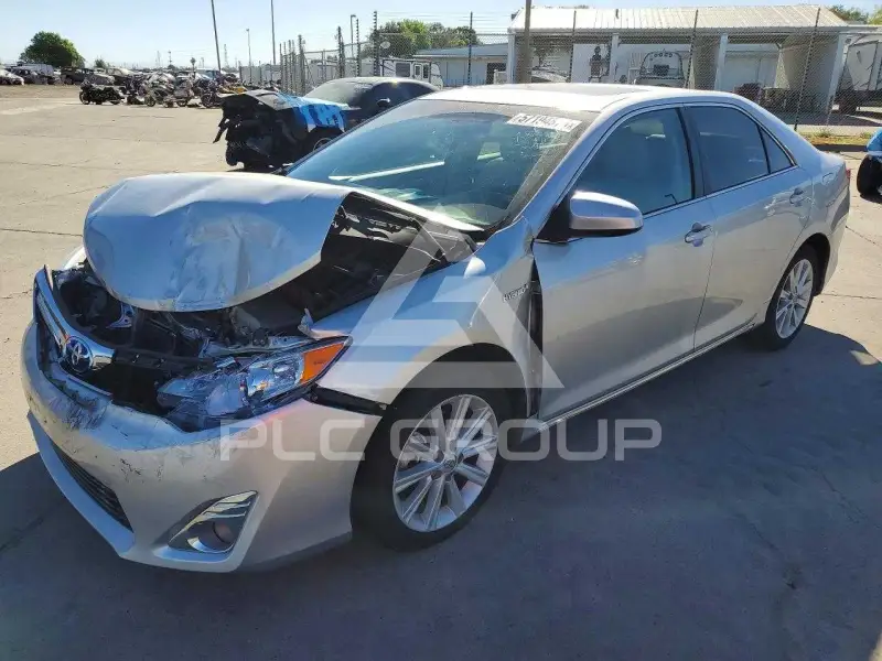 2014 Toyota CAMRY photo