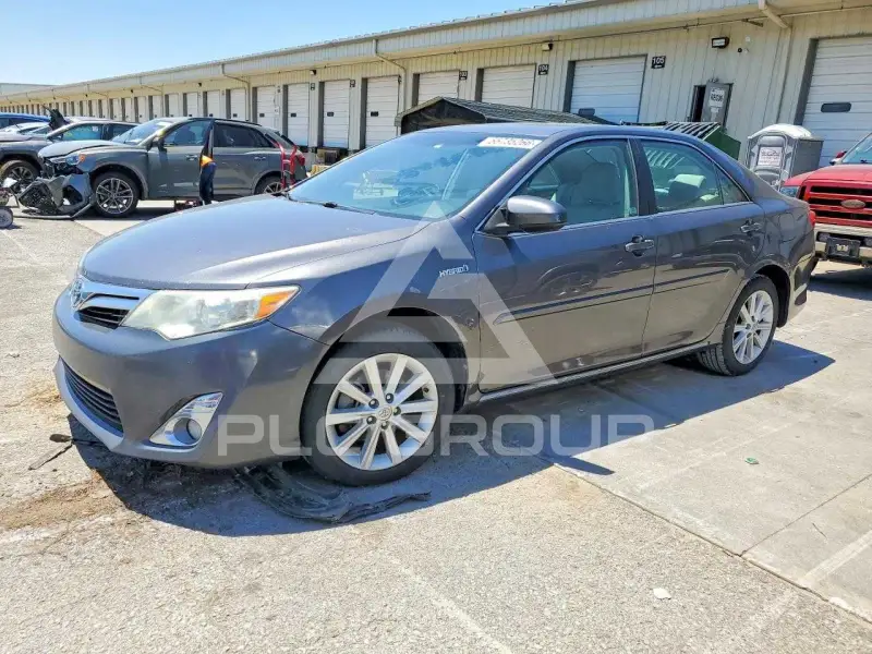 2014 Toyota CAMRY фото