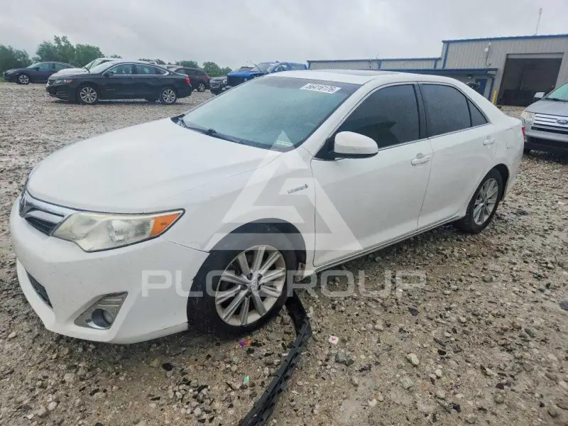 2014 Toyota CAMRY фото