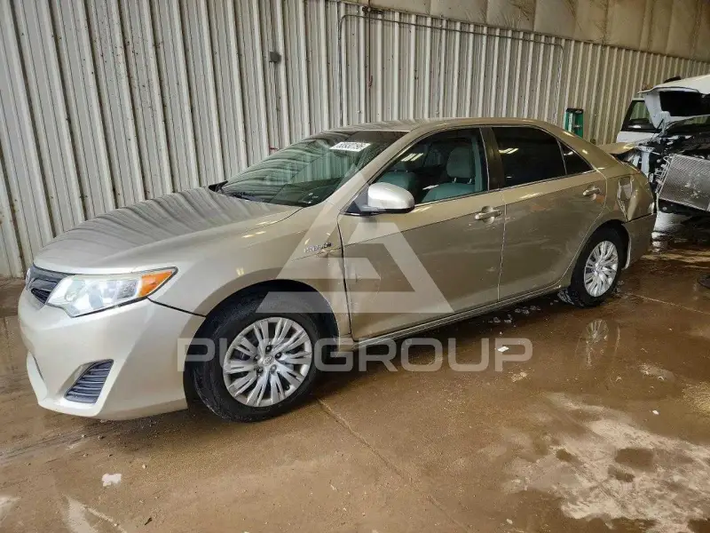 2014 Toyota CAMRY photo