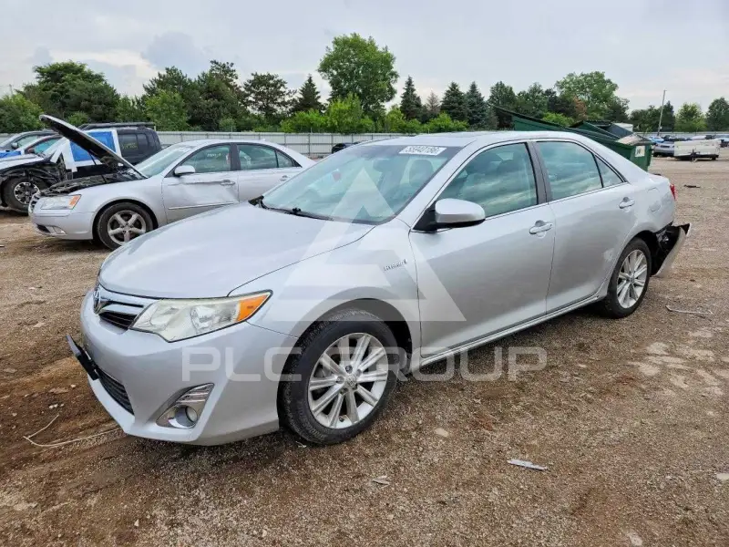 2014 Toyota CAMRY фото