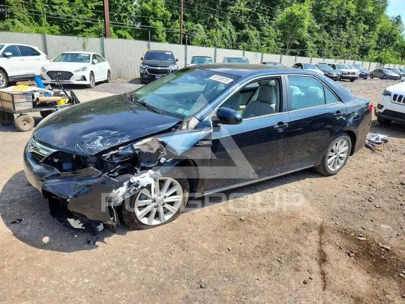 2014 Toyota CAMRY фото