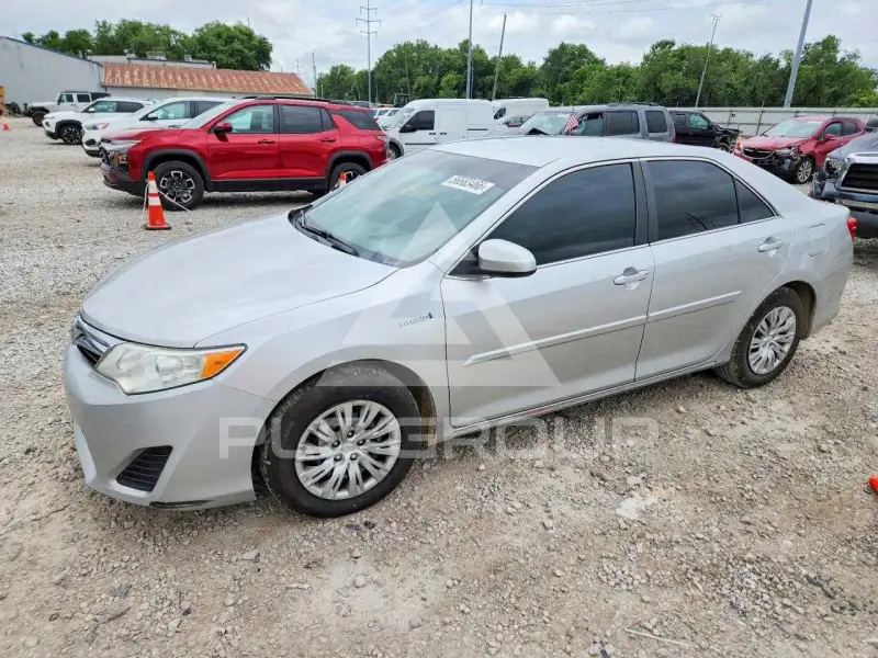 2014 Toyota CAMRY фото
